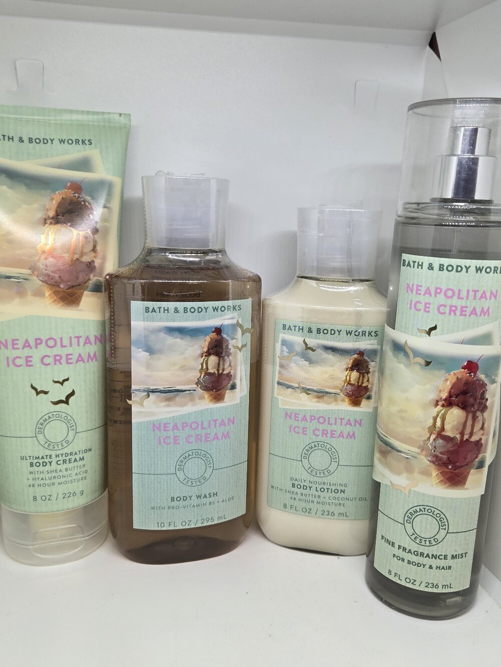 Bath & Body Works Neapolitan Ice Cream Body Lotion - Cream